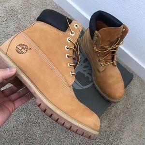 8 1/2 Men 6in Wheat Timberlands